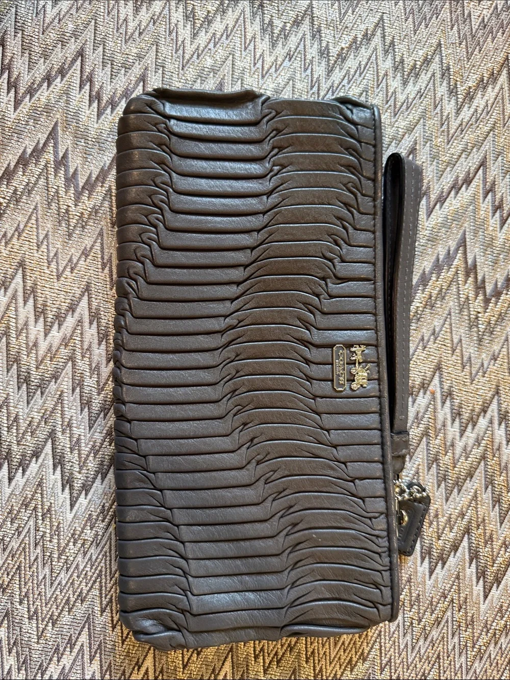 Coach Black Pleated Leather Wristlet Clutch with Logo Plaque NWOTS.